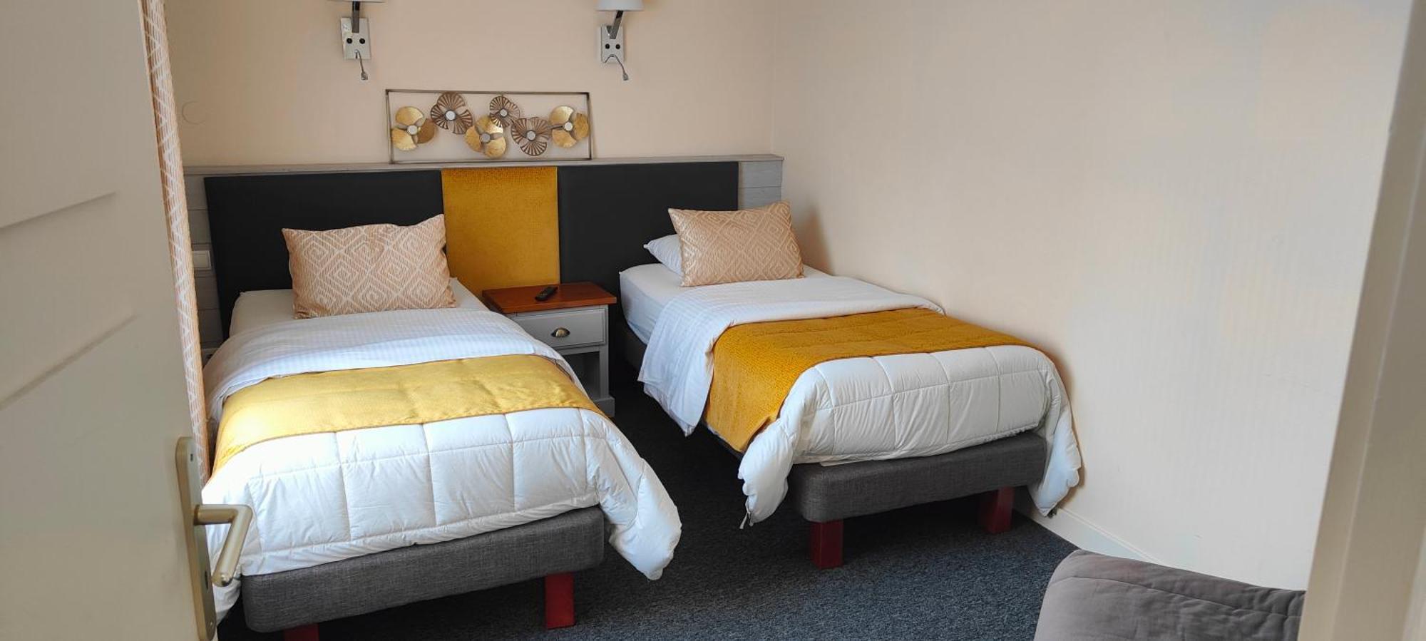 שאמברי Hotel Spa & Restaurant O Pervenches מראה חיצוני תמונה